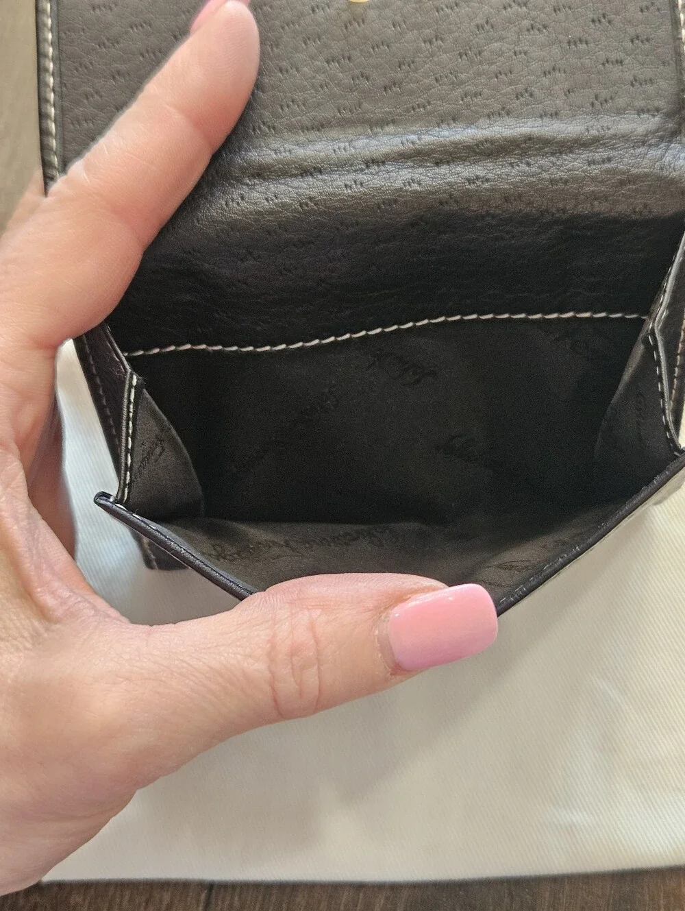 Ferragamo Gancini Black Leather Compact Wallet / ID Holder Made In Italy+Dustbag